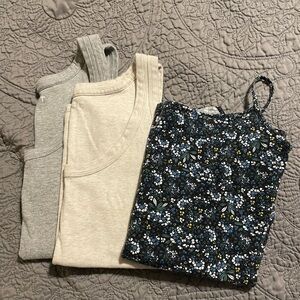 Floral and Solid Tank Tops Set